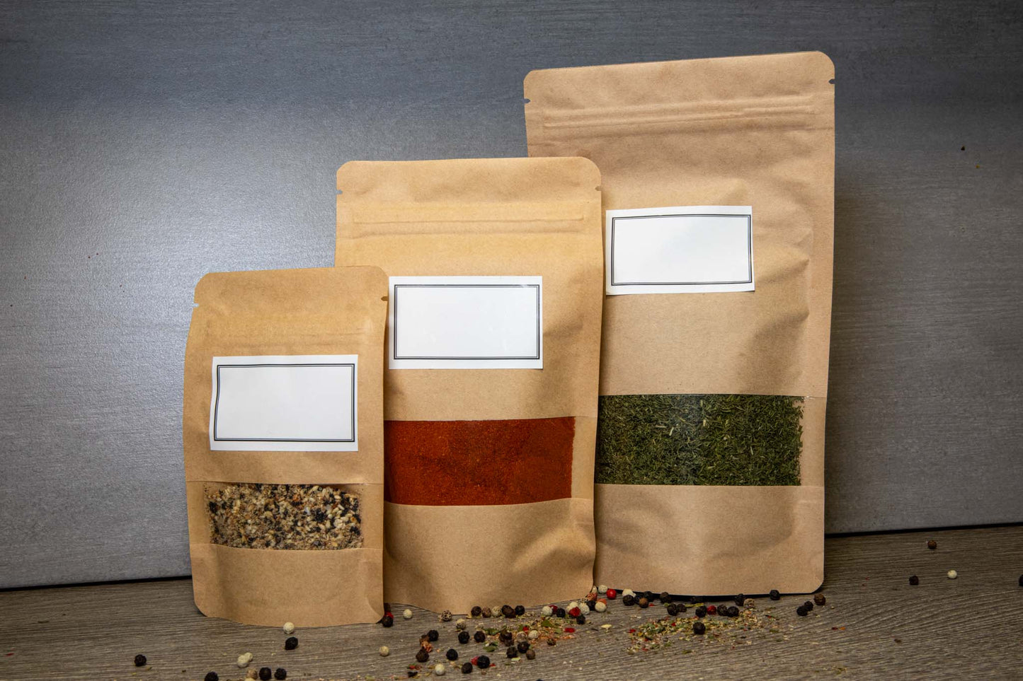 Lorbeerblätter zerkleinert